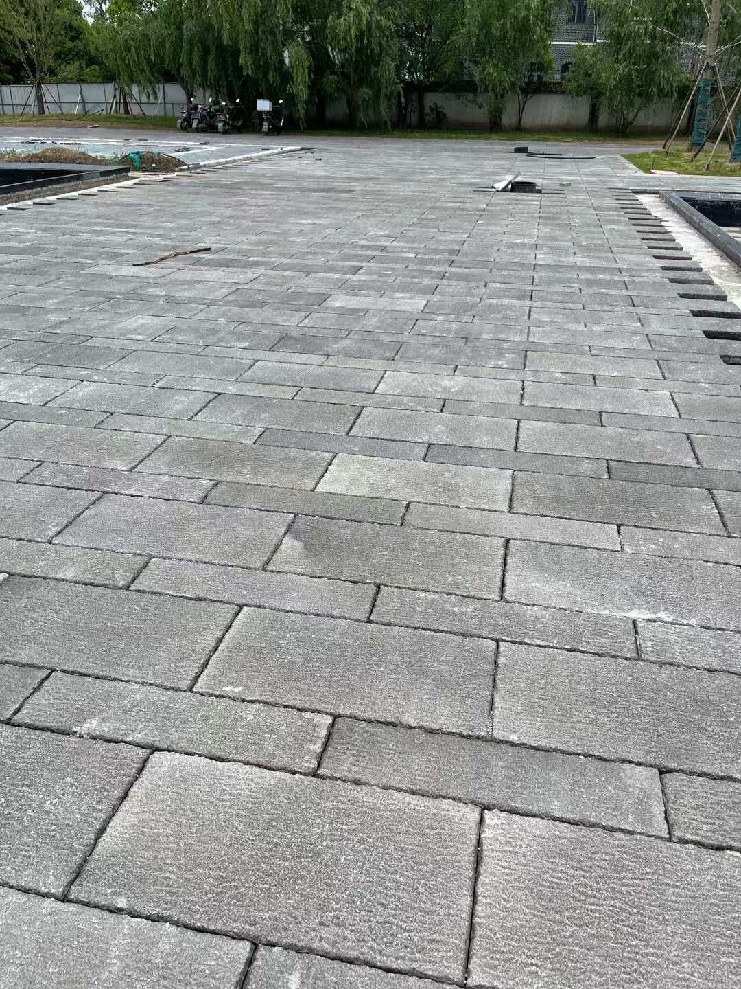 广安 工地仿古石铺装现场实拍