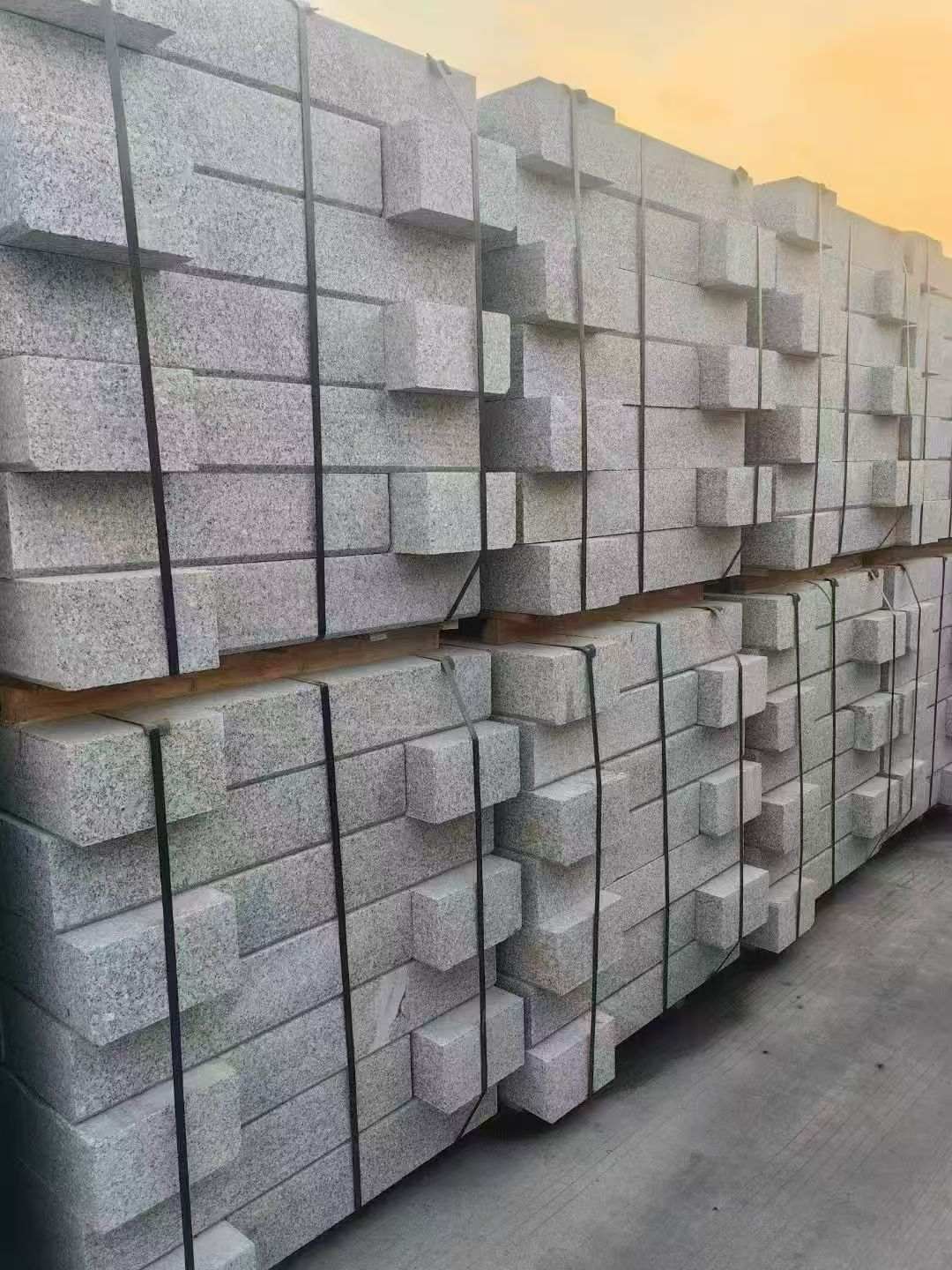 广安 芝麻白路沿石
