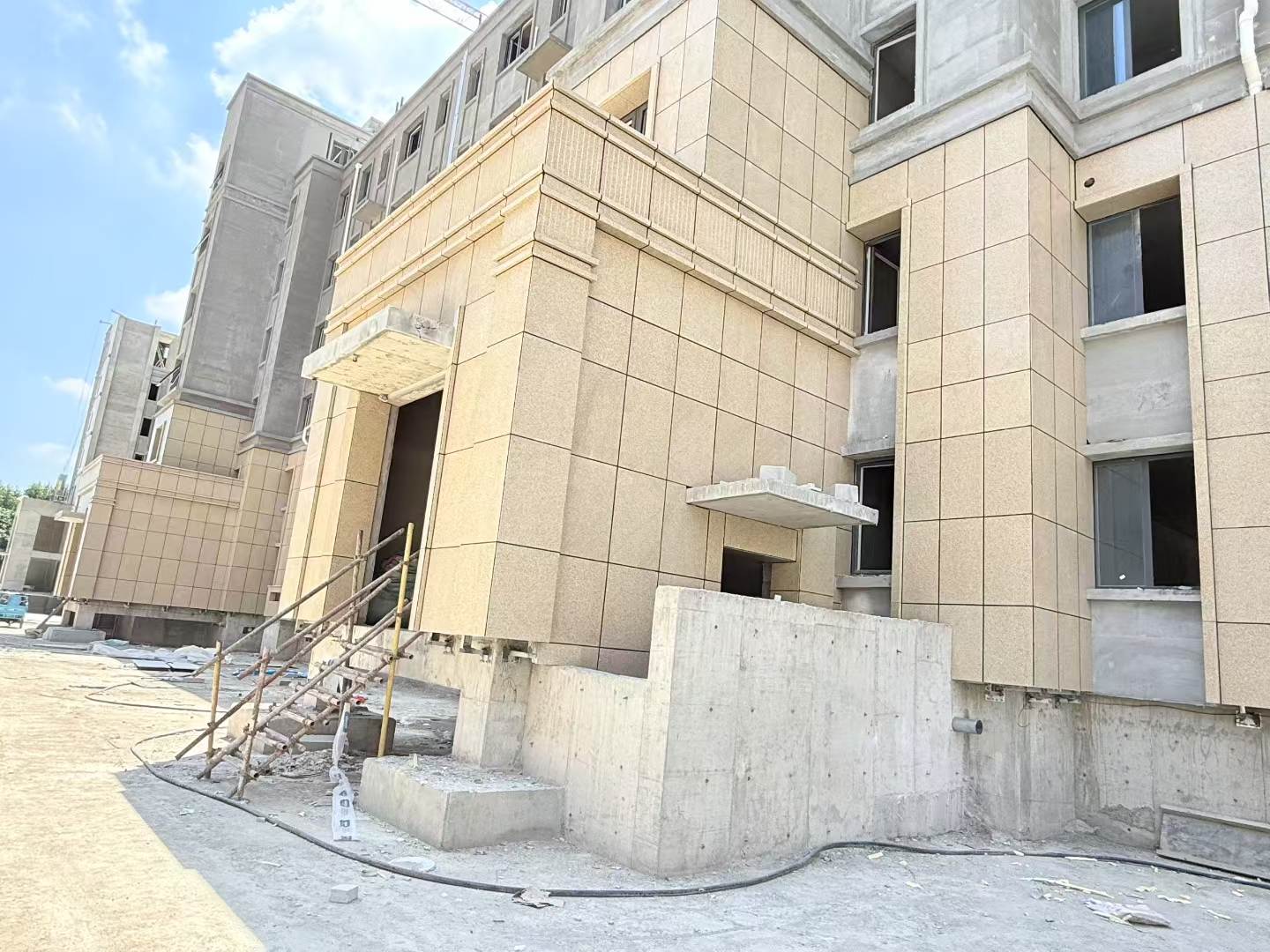广安 黄金麻干挂，工地实拍