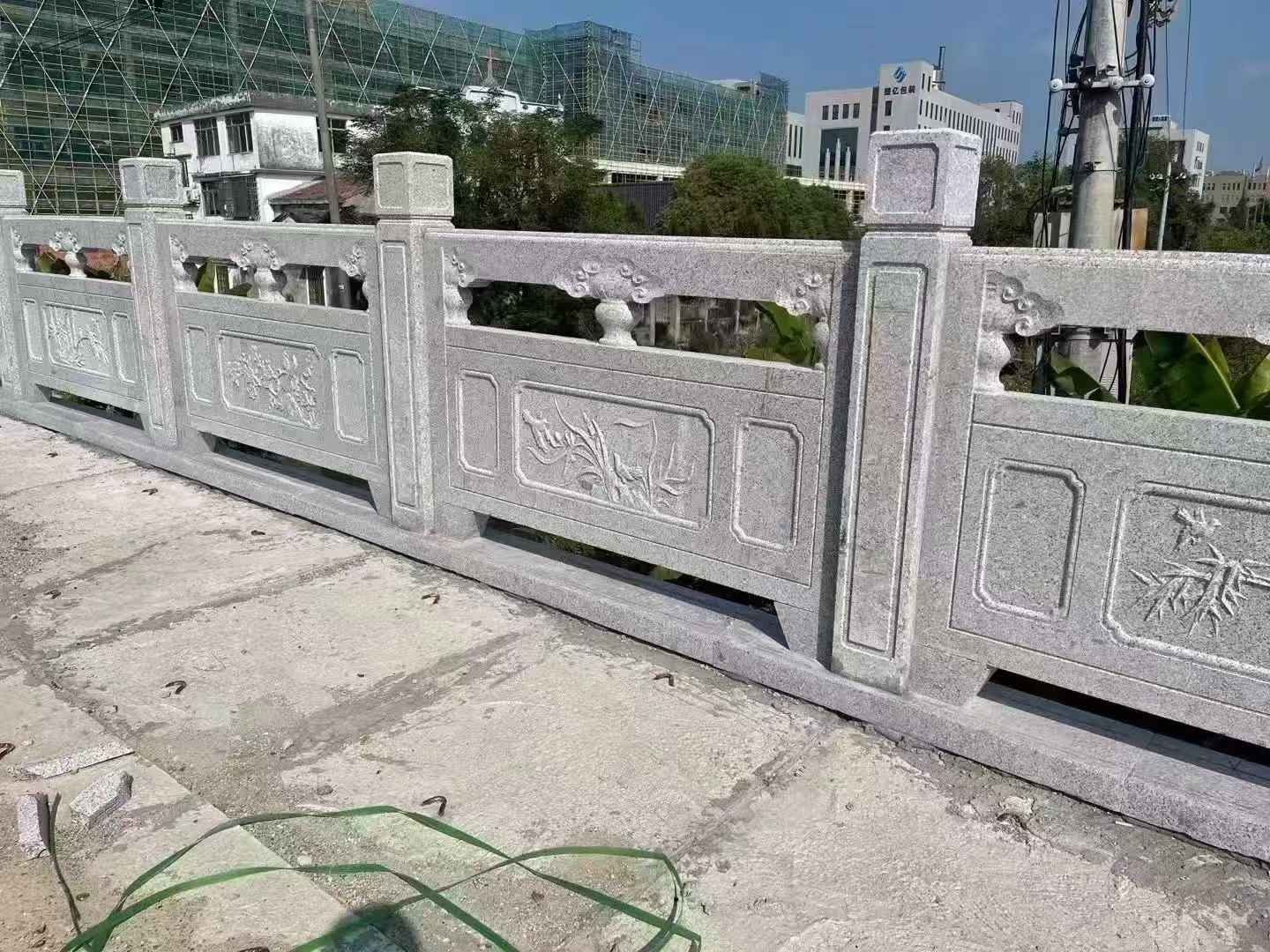 广安 芝麻白栏杆