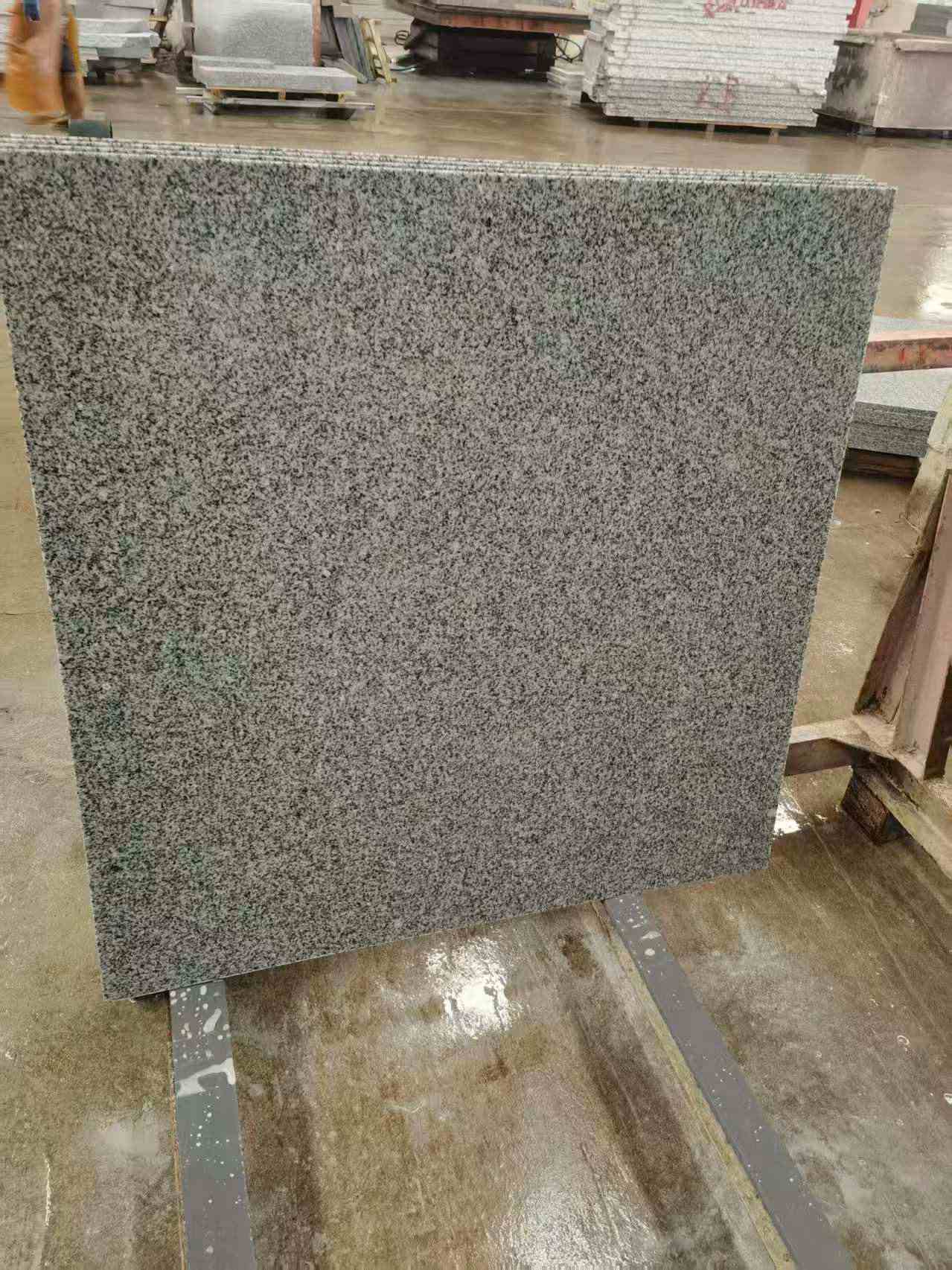 广安 芝麻白光面900*900，高地铁标准